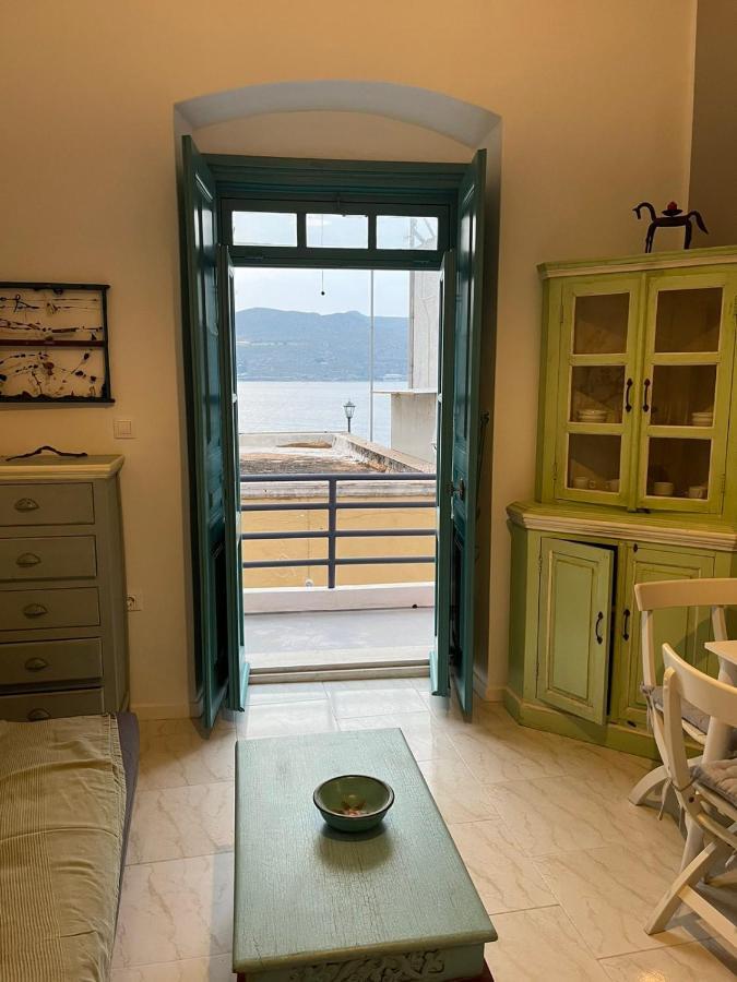 Almira Studios And Apartments Агия Марина Екстериор снимка