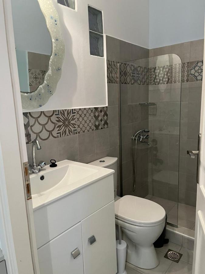 Almira Studios And Apartments Агия Марина Екстериор снимка