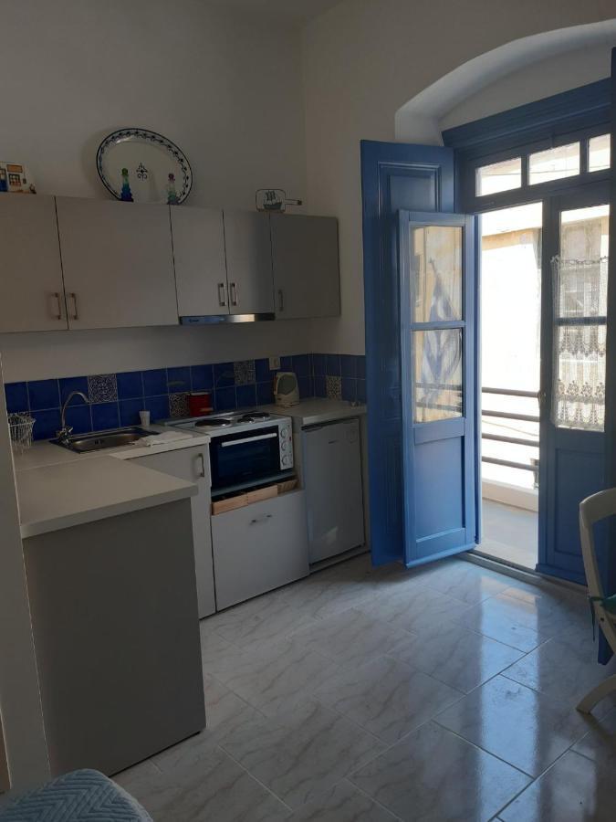 Almira Studios And Apartments Агия Марина Екстериор снимка